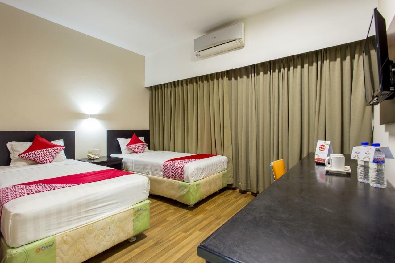 Capital O 769 City Hotel Balikpapan  Esterno foto
